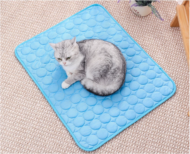 Cooling Gel Pet Mat – Summer Relief for Dogs and Cats